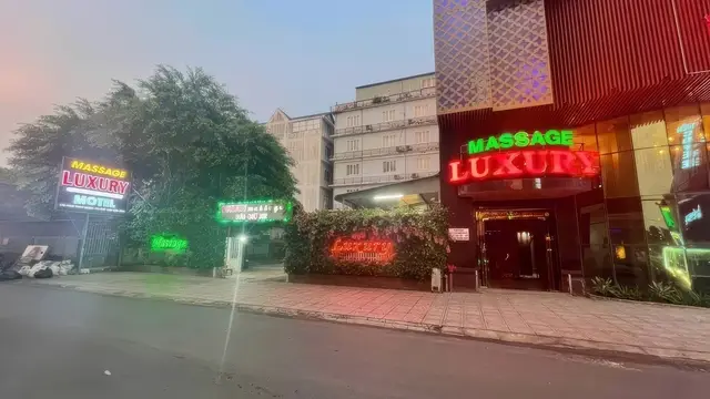 껀터 럭셔리 마사지