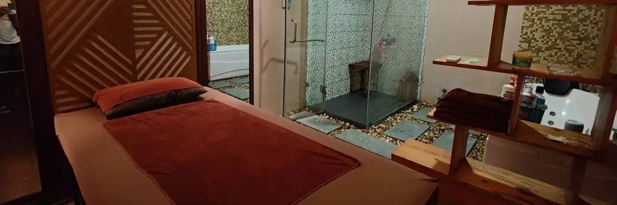 하노이 마사지 베드와 샤워 시설